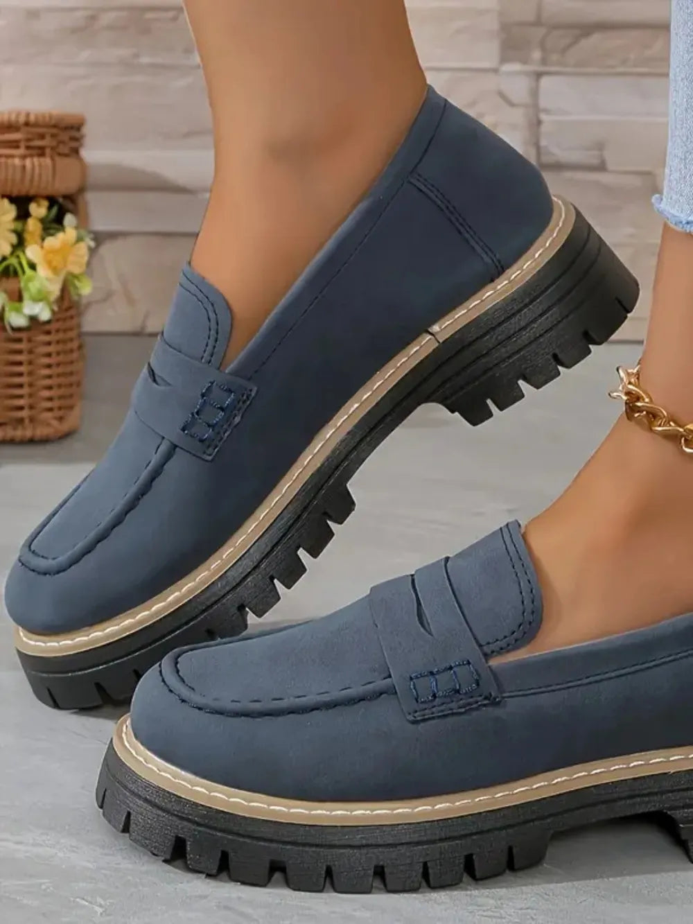 Casual sandblasted British style women's shoes with thick heels and retro design - Korvel