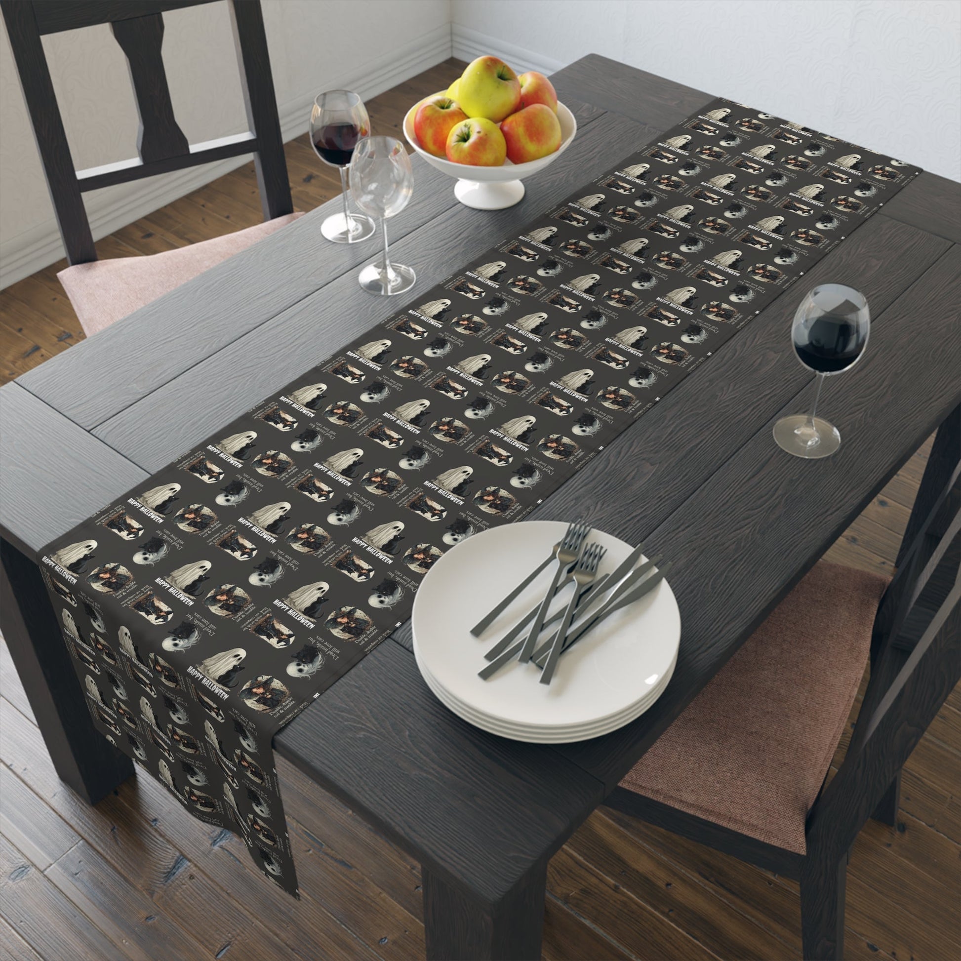 Whimsical Cat Halloween Table Runner for Spooky Celebrations - Korvel