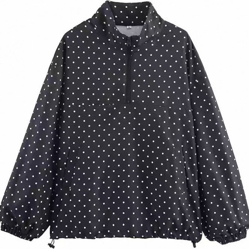 Chaqueta con capucha de media cremallera y lunares a la moda