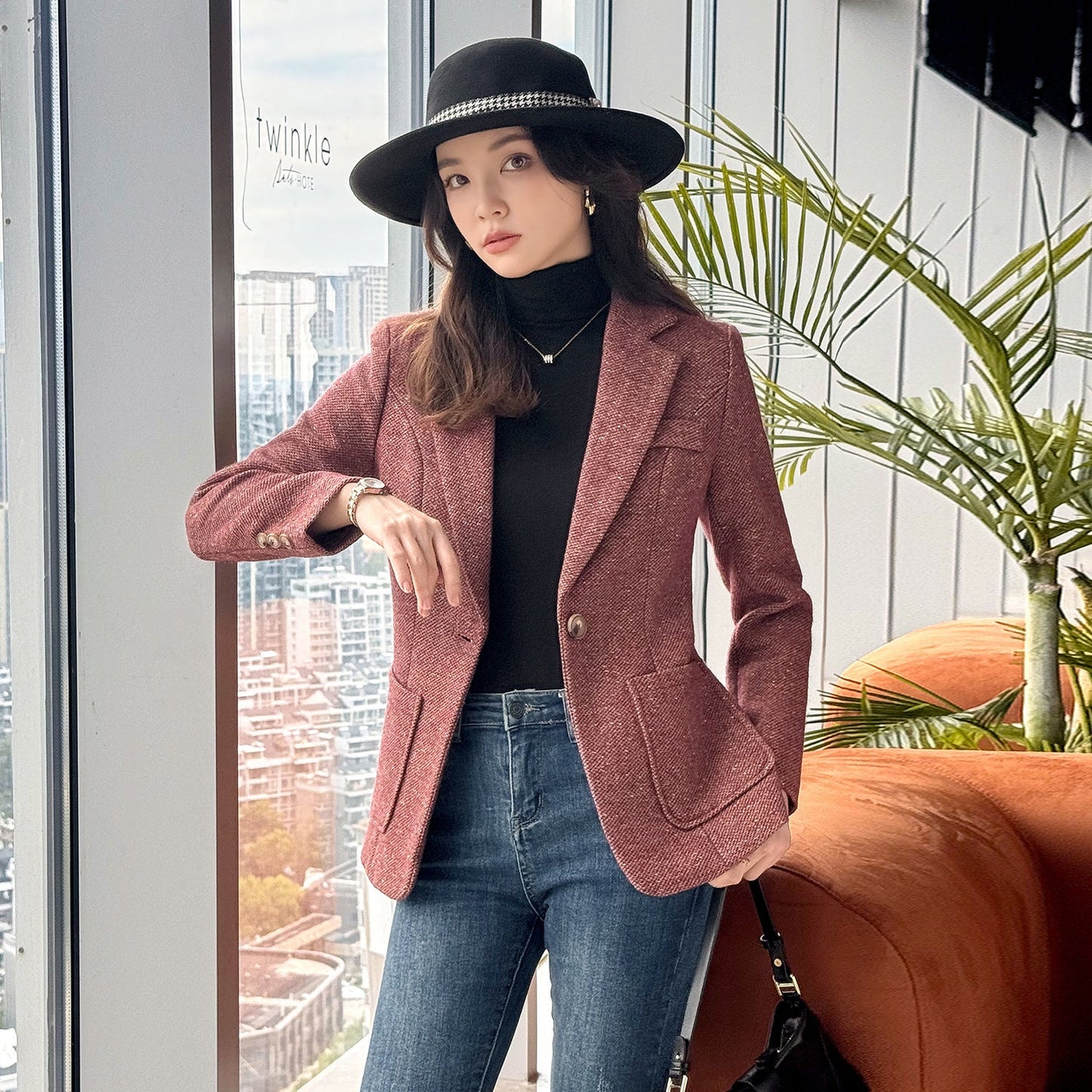 Sophisticated Wool Sport Jacket for Spring and Autumn