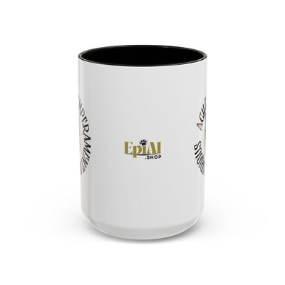 Taza de café con acento de gato encantador