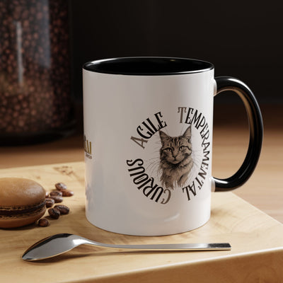 Taza de café con acento de gato encantador