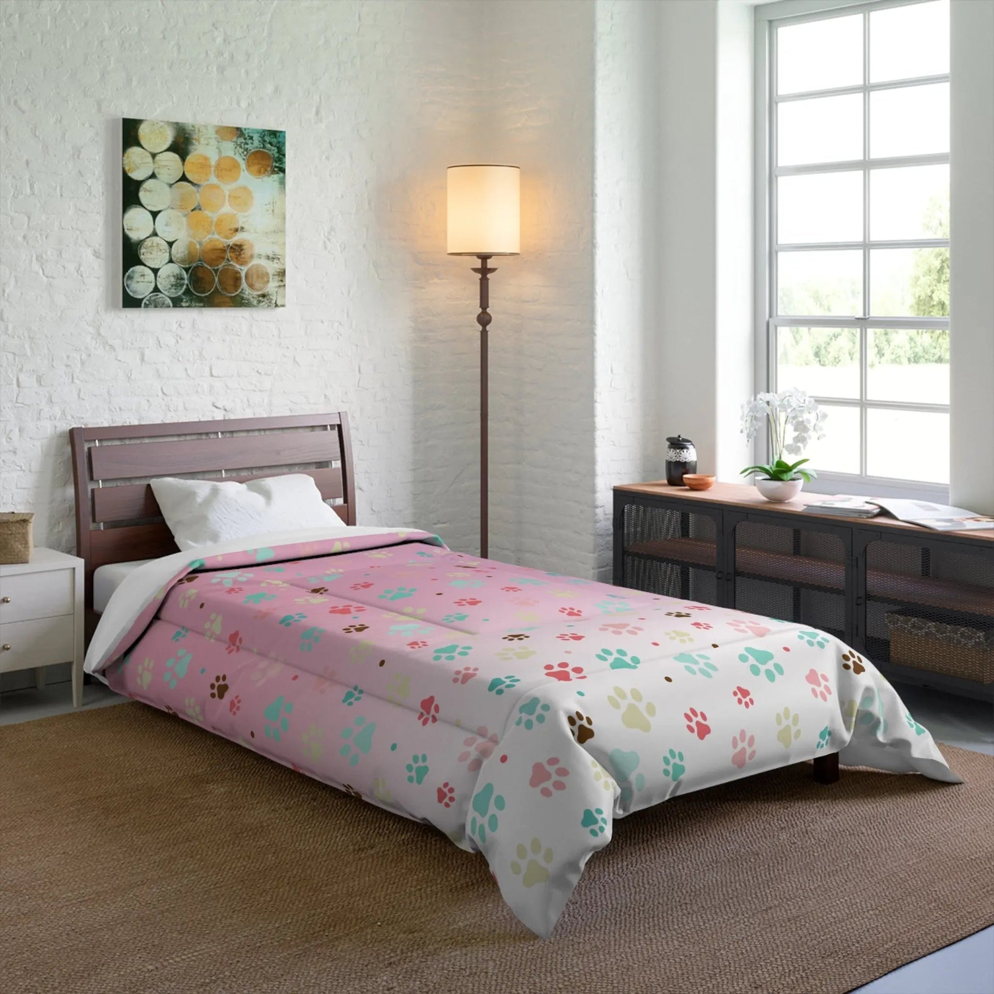 Vibrant Paw Print Comforter - Perfect Bedding for Pet Enthusiasts - Korvel