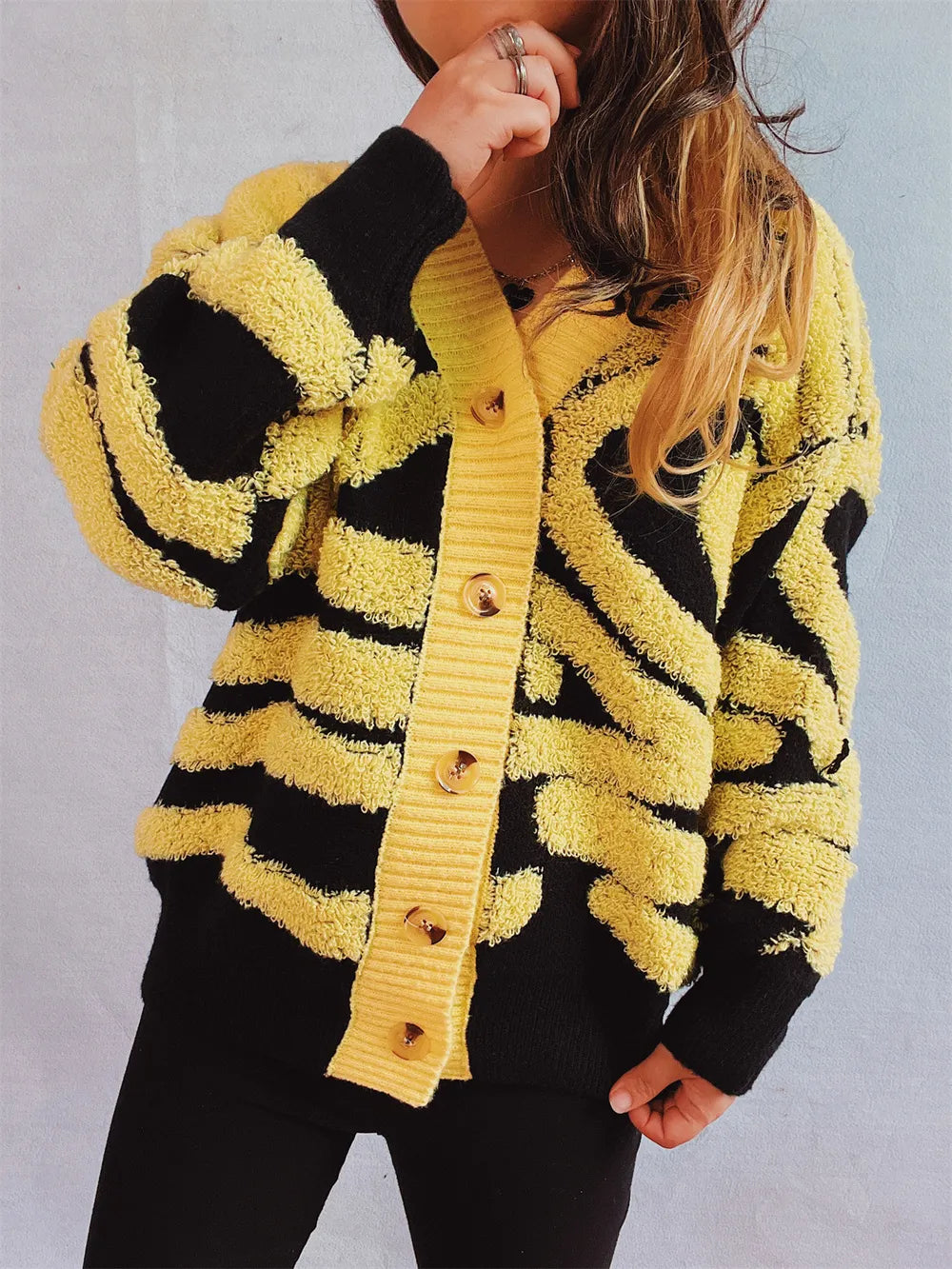 Contrast Button Up Long Sleeve Cardigan - Korvel