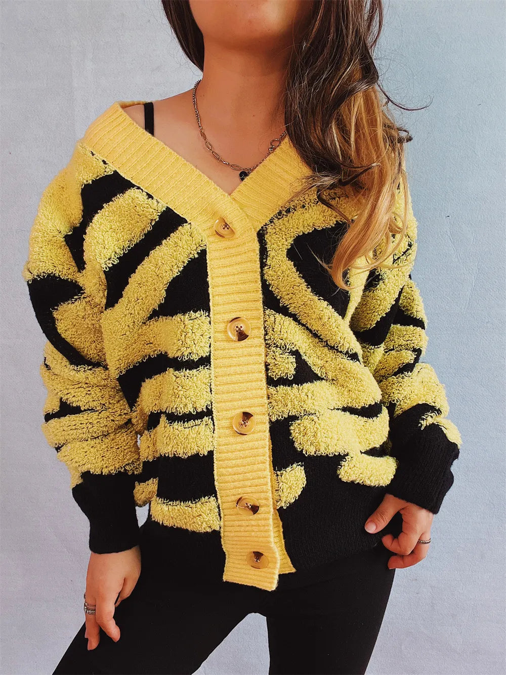 Contrast Button Up Long Sleeve Cardigan - Korvel