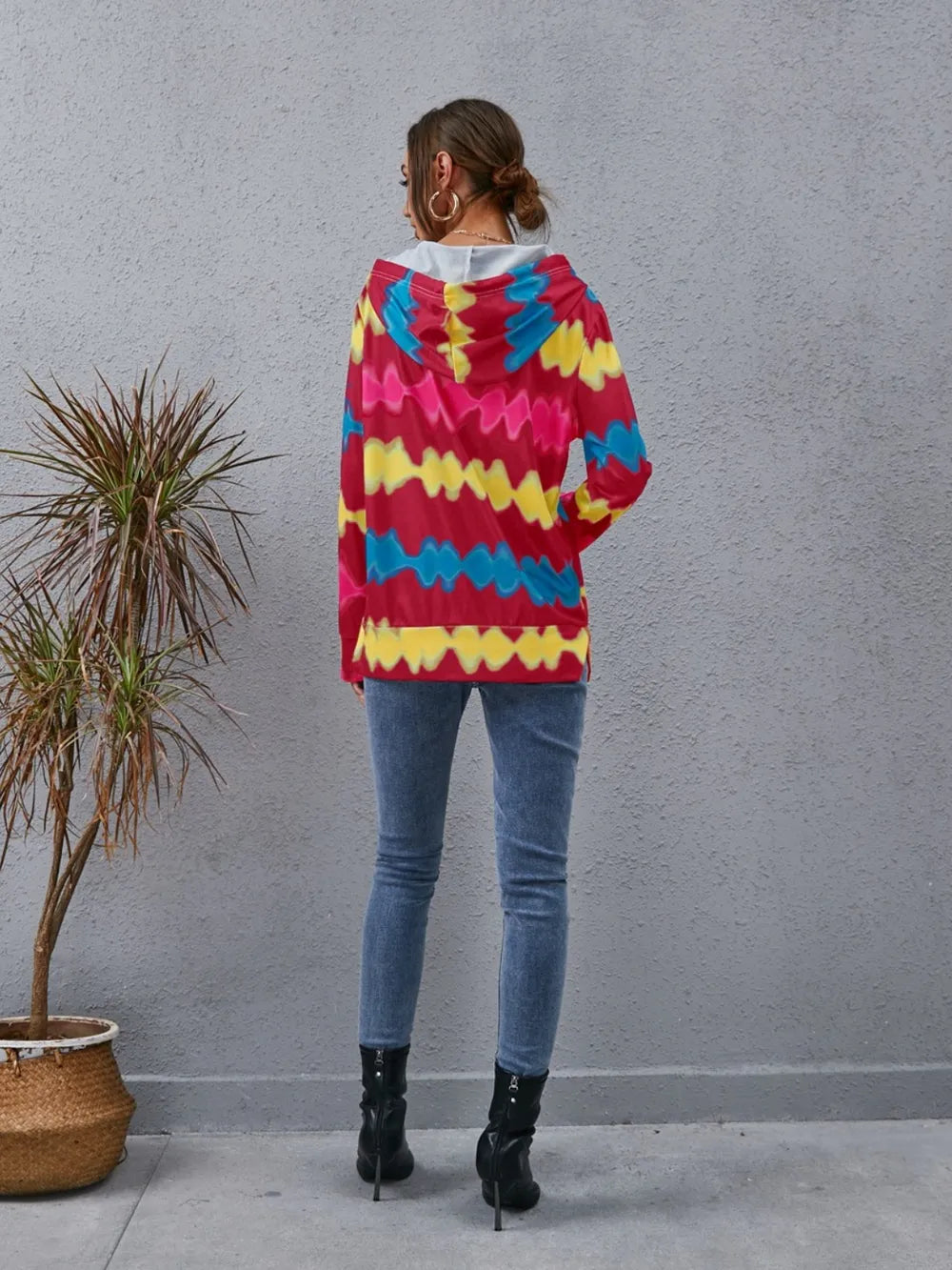 Sudadera con cuello de cremallera y hombros caídos en contraste