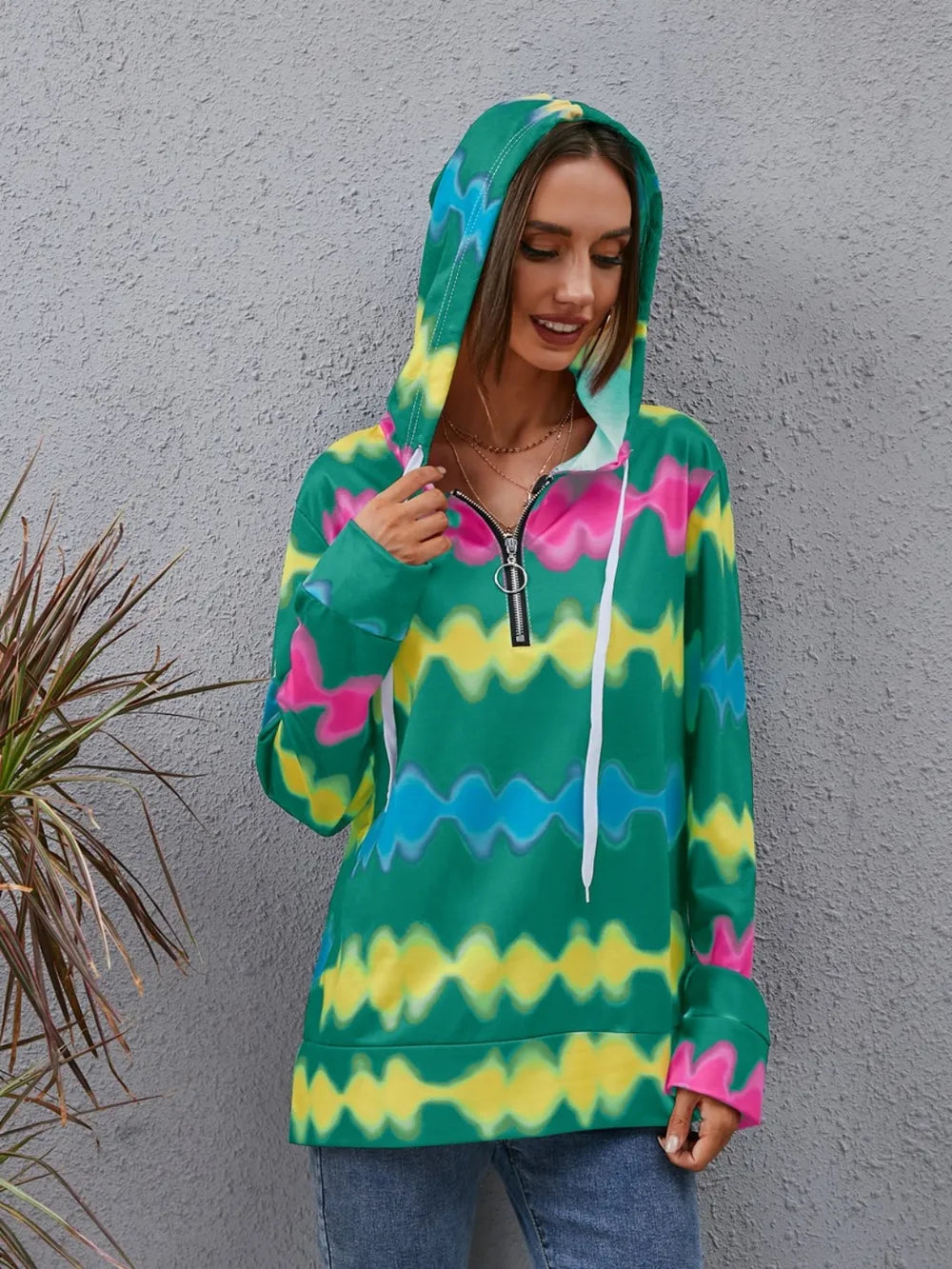 Sudadera con cuello de cremallera y hombros caídos en contraste