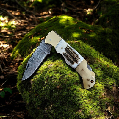 Premium Custom Cowboy Folding Knife – Damascus Steel & Stag Horn Handle - Korvel