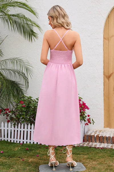 Vestido de tirantes cruzados con fruncido