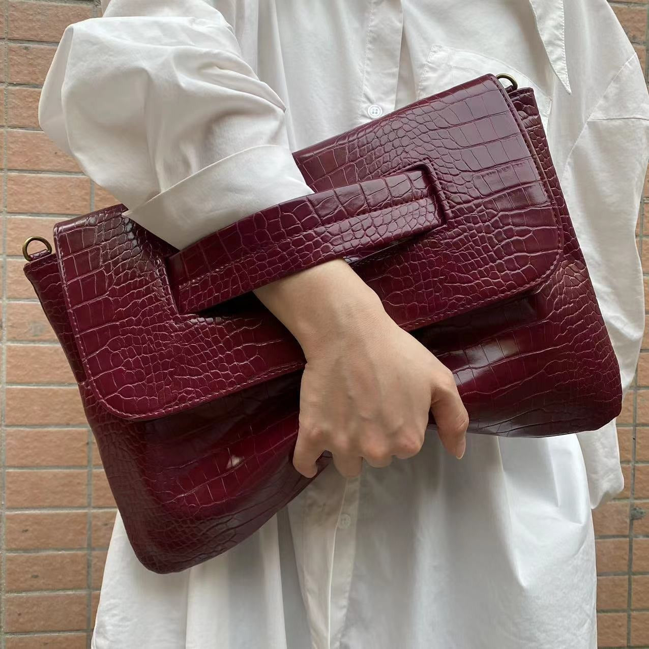 Crocodile patterned carrying bag with sleeve, large capacity file bag, storage bag, official document bag - Korvel