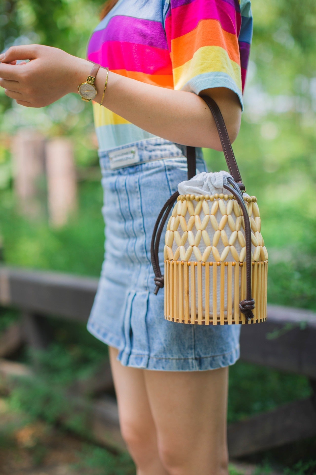 Bolso Cruzado de Bambú Tejido a Mano para Salidas Elegantes