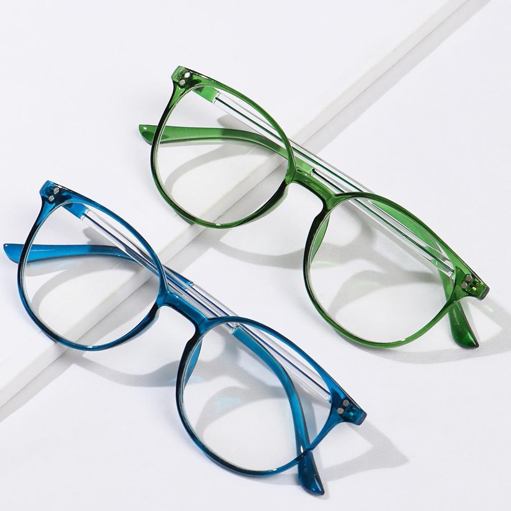 Gafas ópticas transparentes elegantes para una visión mejorada