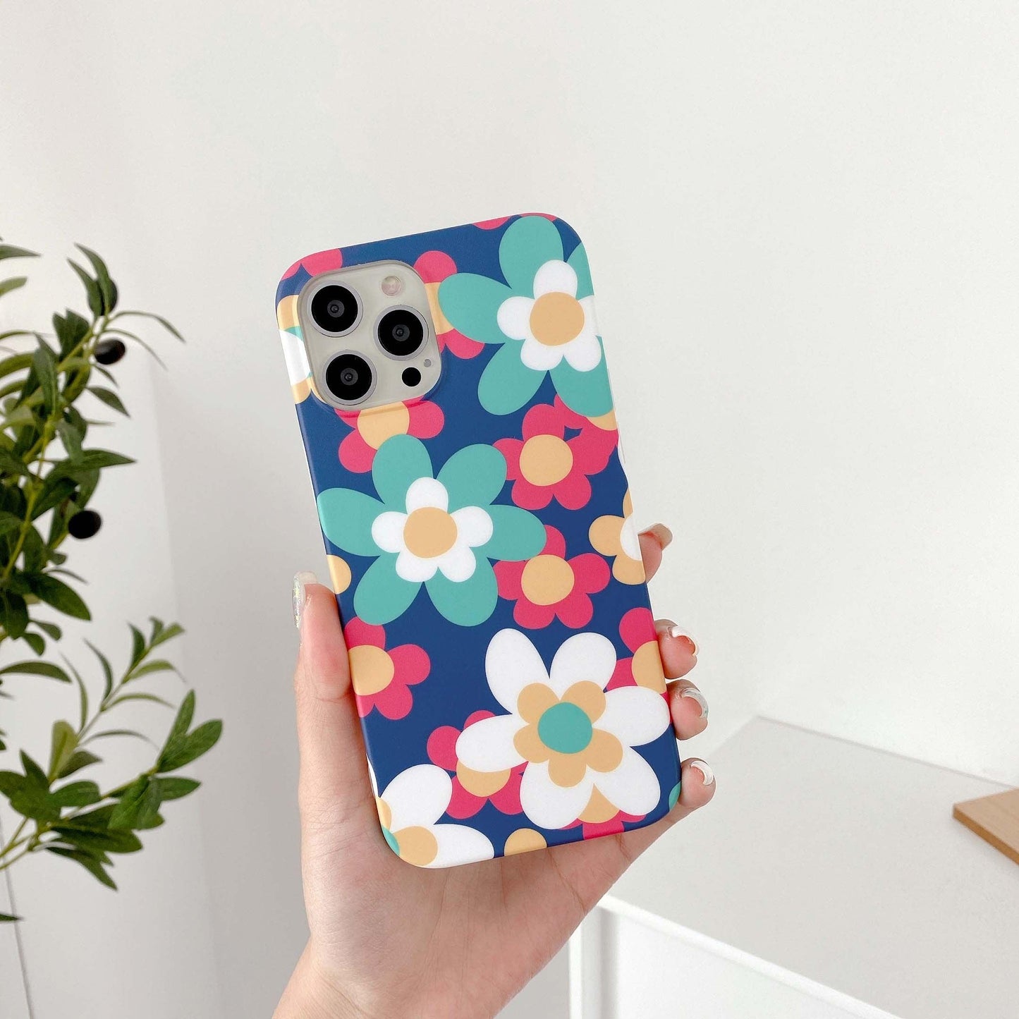 Coque de téléphone à fleurs lisses et mignonnes pour iPhone - Protection élégante