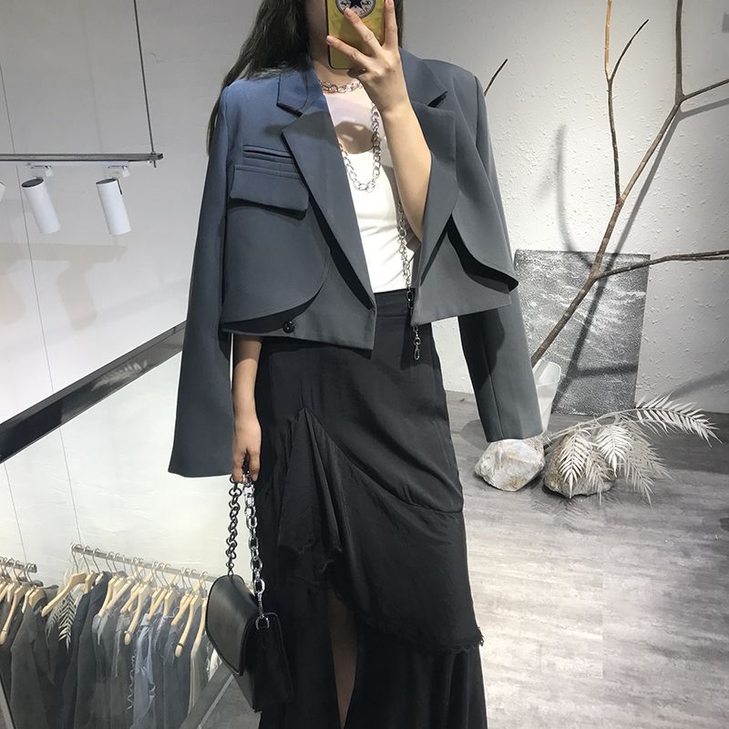 Blazer court élégant et polyvalent pour femmes