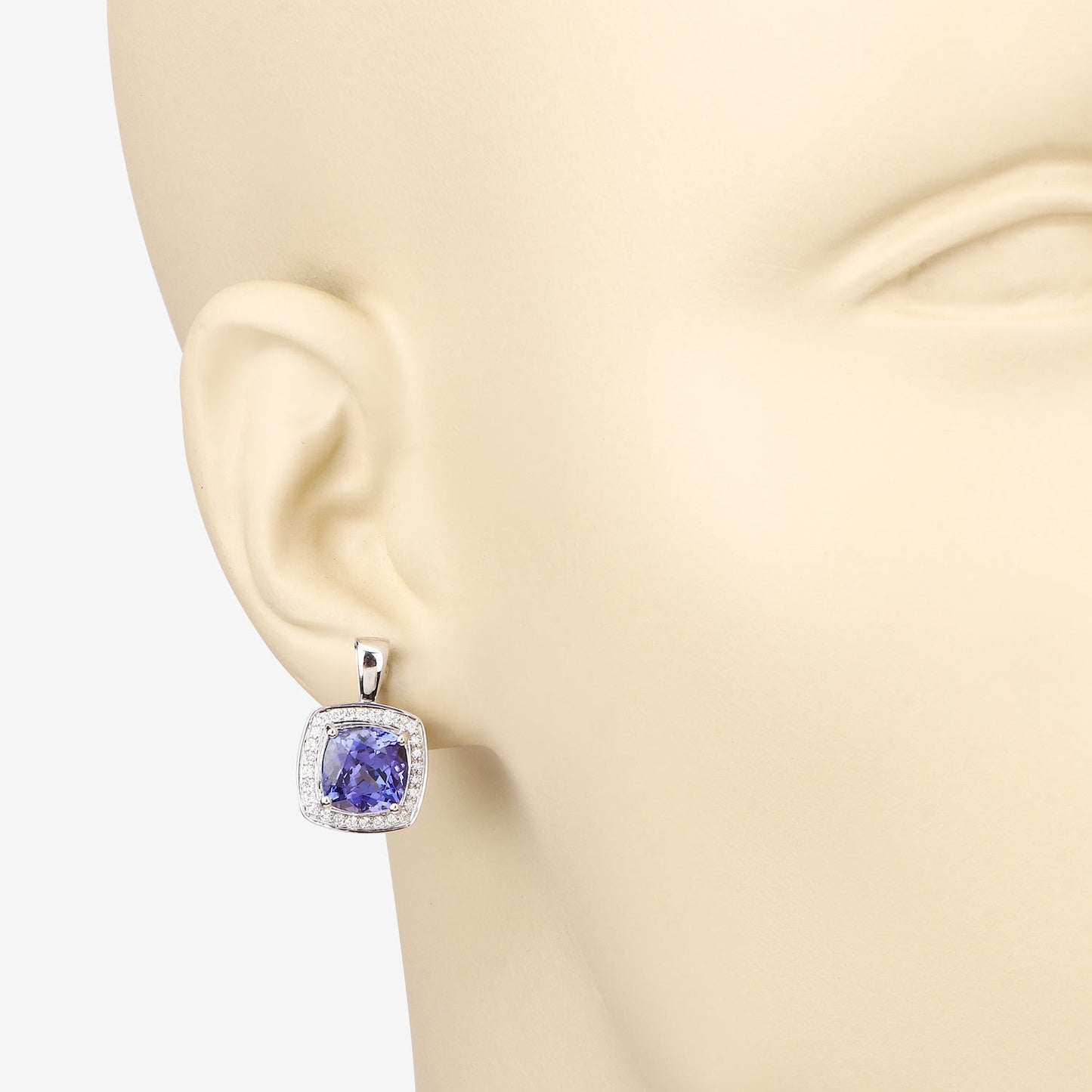 Pendientes de Tanzanita y Diamante Blanco de 5.95 Quilates en Oro Blanco de 14K