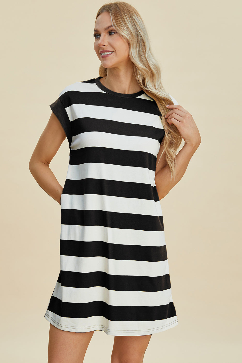 Vestido Mini de Manga Corta a Rayas Chic para Mujeres