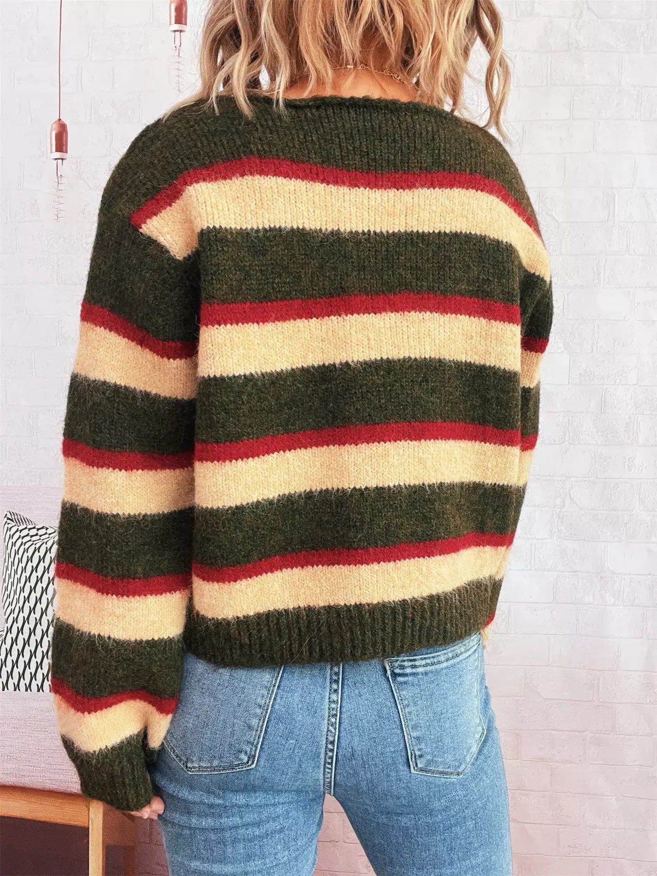 Chic Striped Long Sleeve Sweater with Round Neck - Korvel