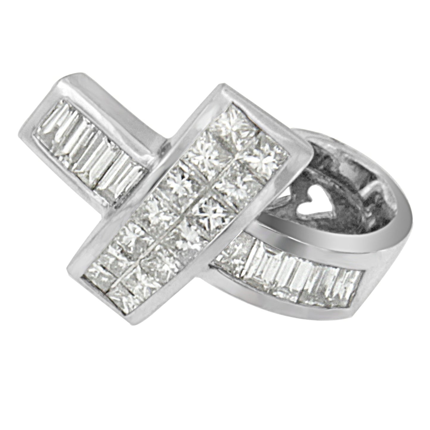 Collar con colgante de cinta de diamantes en oro blanco de 14 quilates