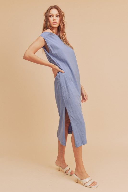 Robe midi sans manches à fente élégante