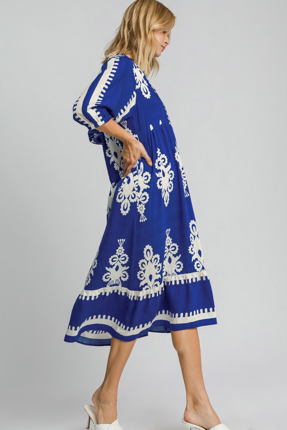 Vestido Midi Notched Impreso Azul Real - Elegante y Atemporal