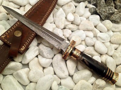Premium Custom Damascus Steel Hunting Knife - Handmade Excellence - Korvel