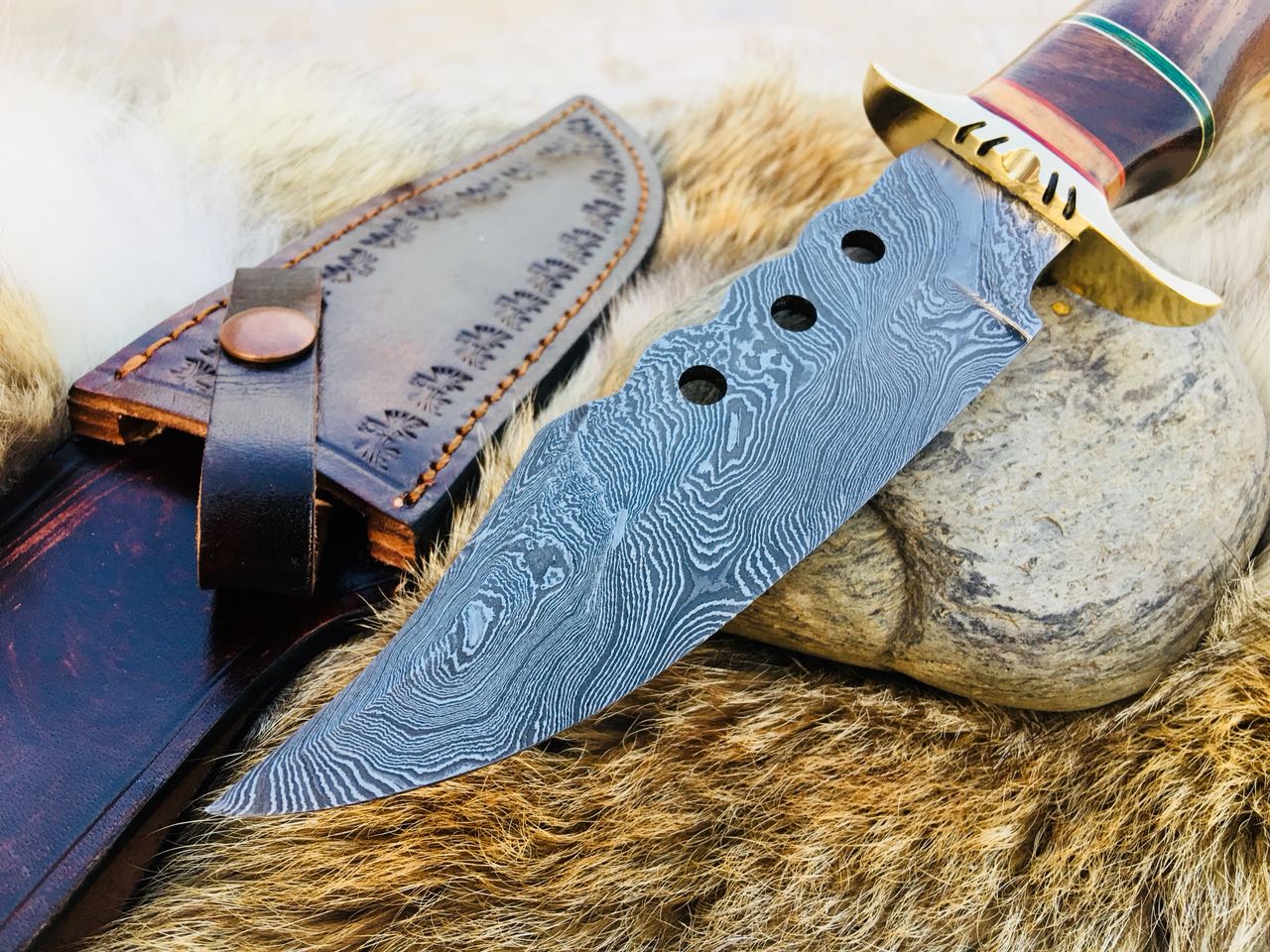 Artisan Crafted Hunting Knife with Elegant Walnut Handle - Korvel