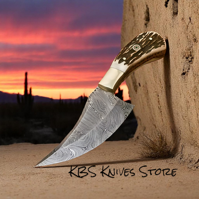 Saddle Mountain Skinner – Premium Damascus Steel Hunting Knife with Antler Grip & Leather Sheath - Korvel