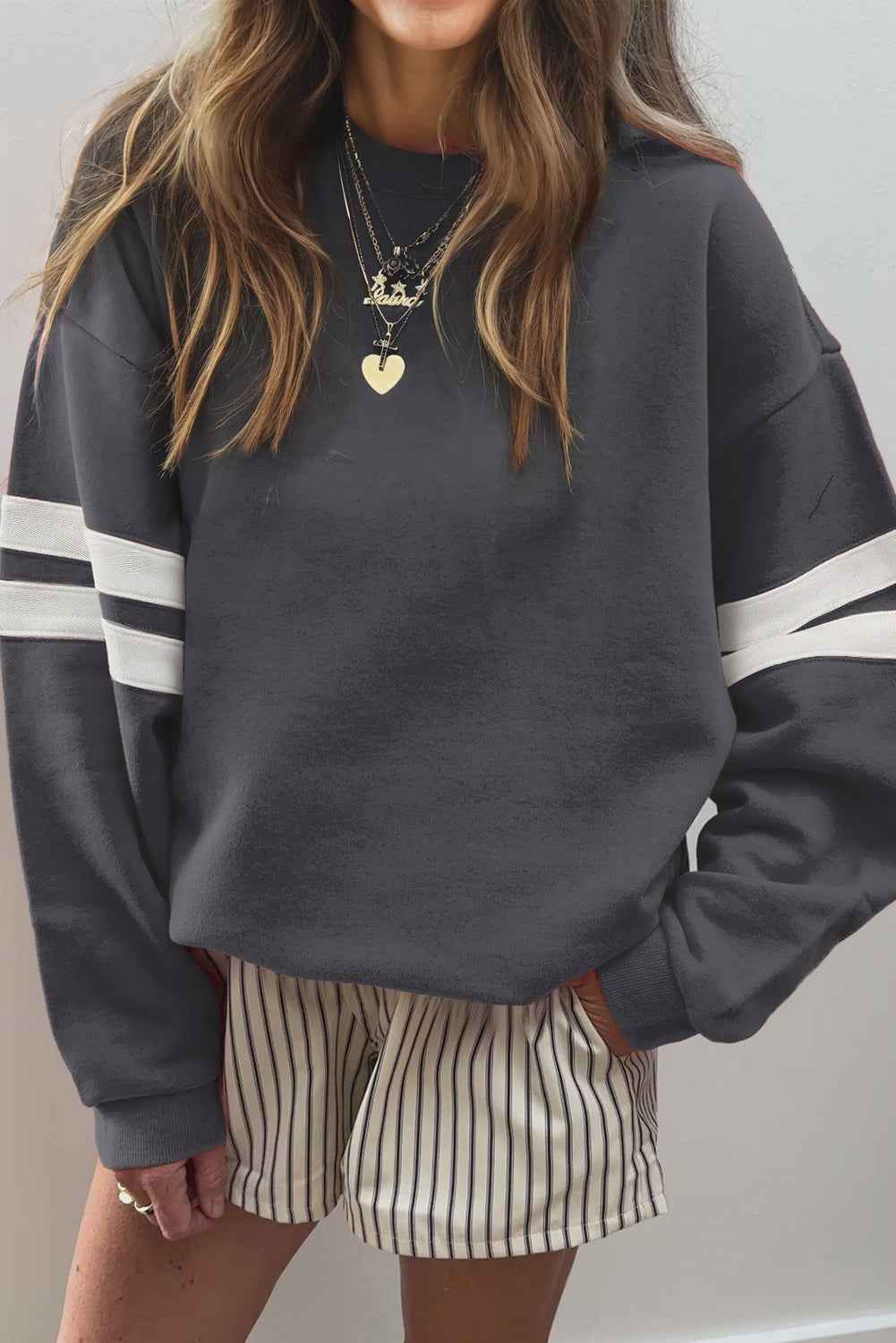 Sudadera Oversized con Rayas Universitarias y Hombros Caídos