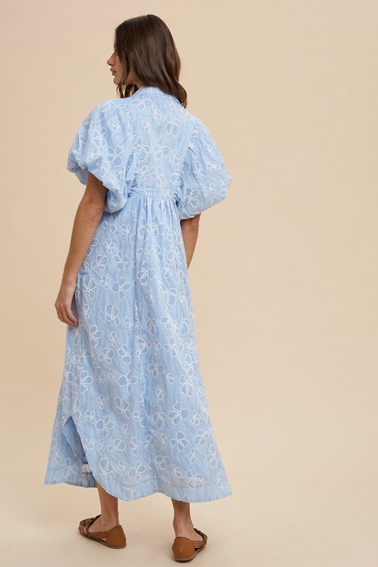 Vestido de Verano con Detalle de Smock Floral y Mangas Abullonadas