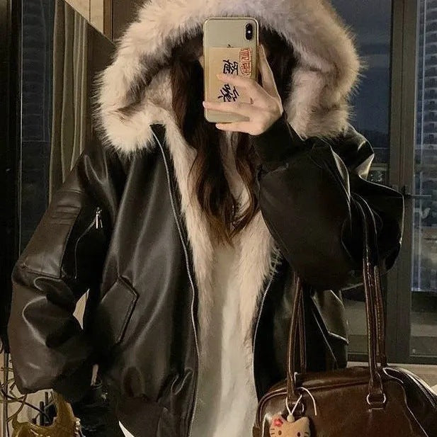 Thickened Warm Leather Short Jacket with Mountain Eagle Fur Collar