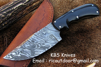Precision Crafted Deer Skinning Knife – 8.5 Inch Damascus Steel Blade - Korvel