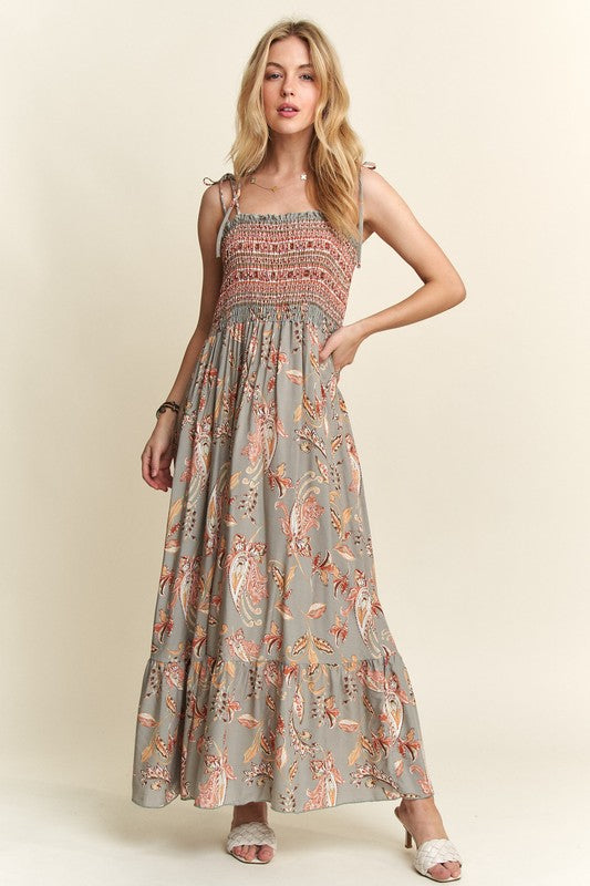 Vestido de tirantes con cuello cuadrado y estampado fruncido
