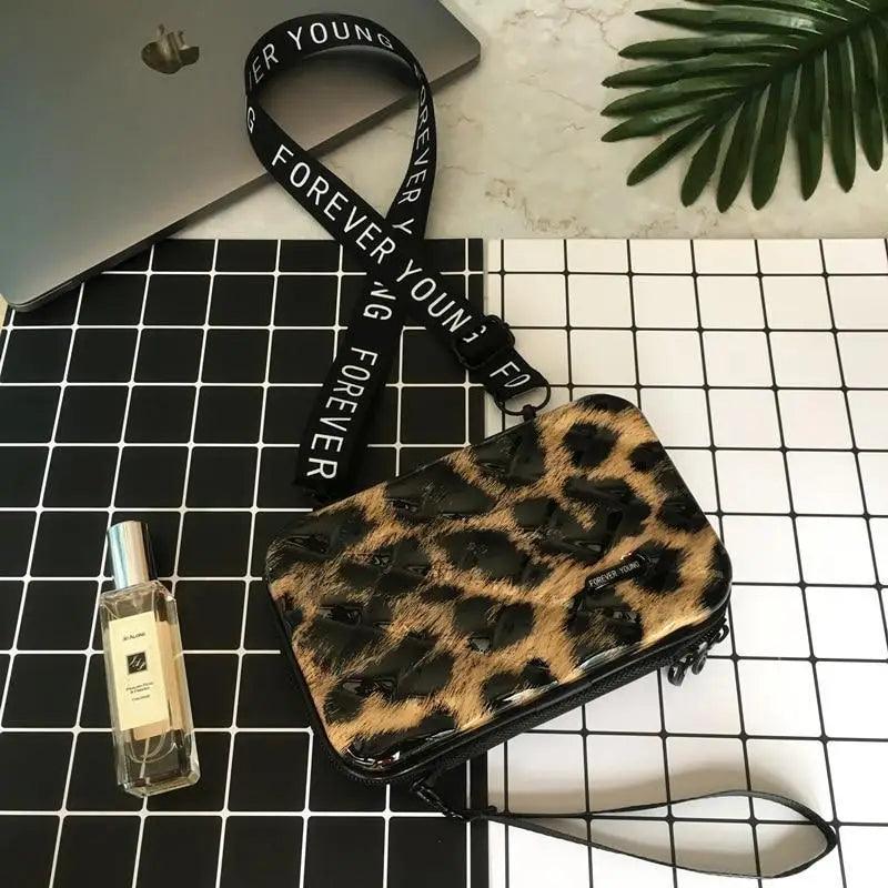 Sac à bandoulière élégant pour femmes - Pochette polyvalente pour toutes les occasions