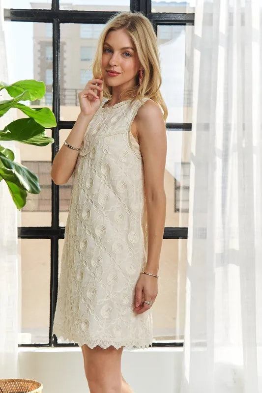Robe Shift Sans Manches à Col Ronde avec Appliqués
