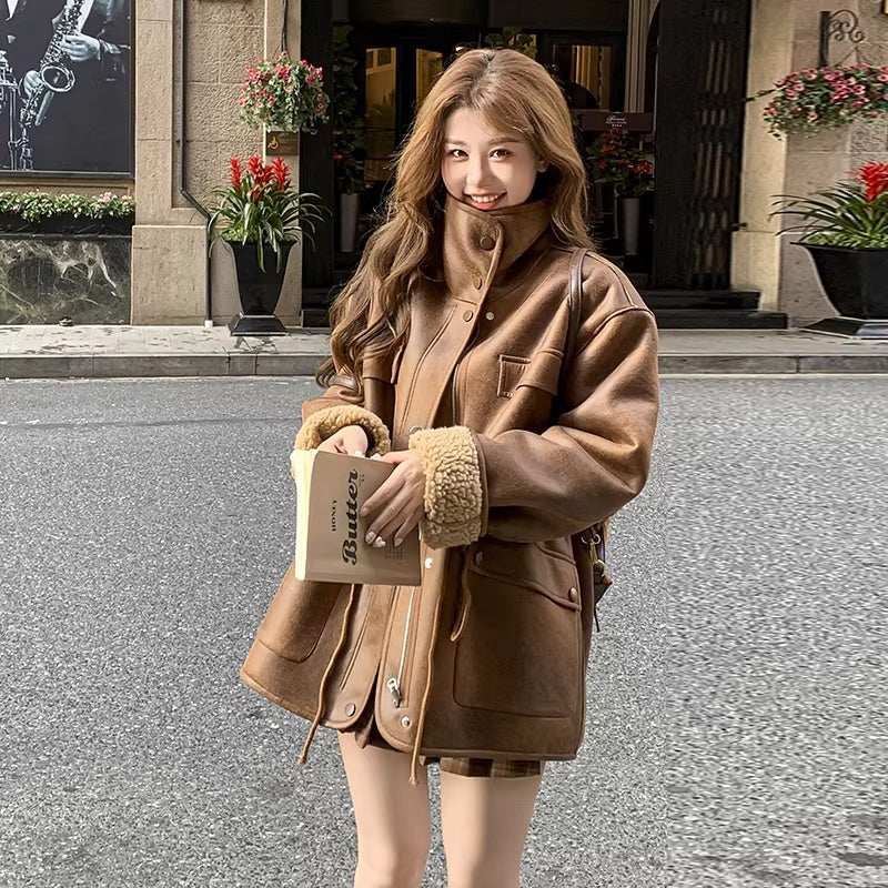 Thickened Lambskin Coat with Integrated Fur Lining