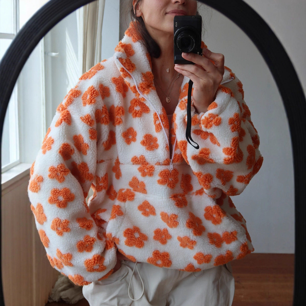 Winter Flowers Lambskin Sweatshirt with Big Pocket