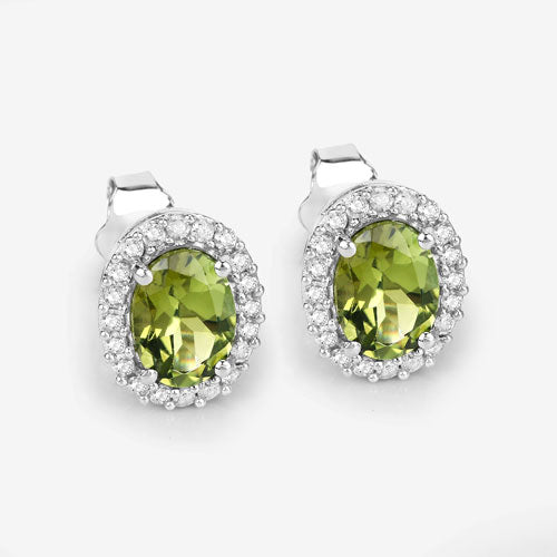 Pendientes de 1.92 quilates de turmalina verde y diamante en oro blanco de 14 quilates