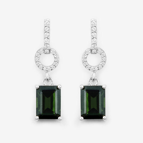 Pendientes de 2.28 quilates de turmalina verde y diamante en oro blanco de 14 quilates