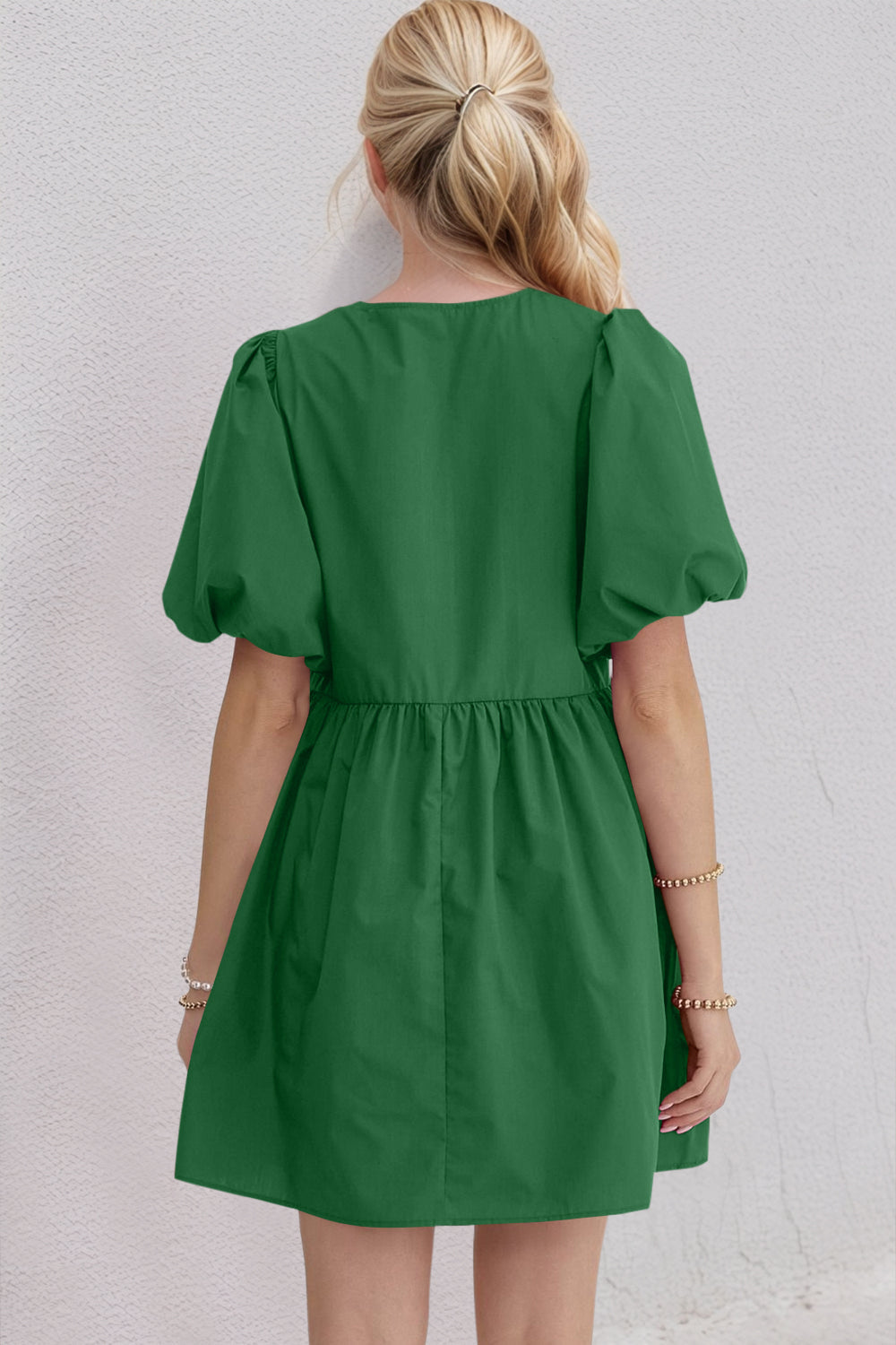 Elegant Ruched Puff Sleeve Mini Dress with Bow Detail