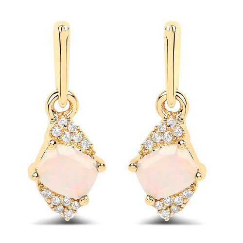 Boucles d'oreilles en opale éthiopienne et diamants blancs de 0,57 carat