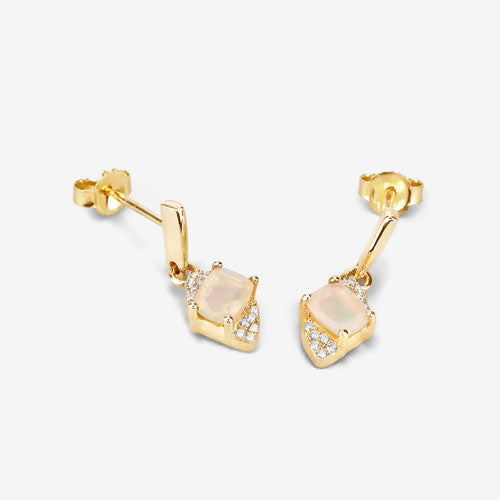 Boucles d'oreilles en opale éthiopienne et diamants blancs de 0,57 carat