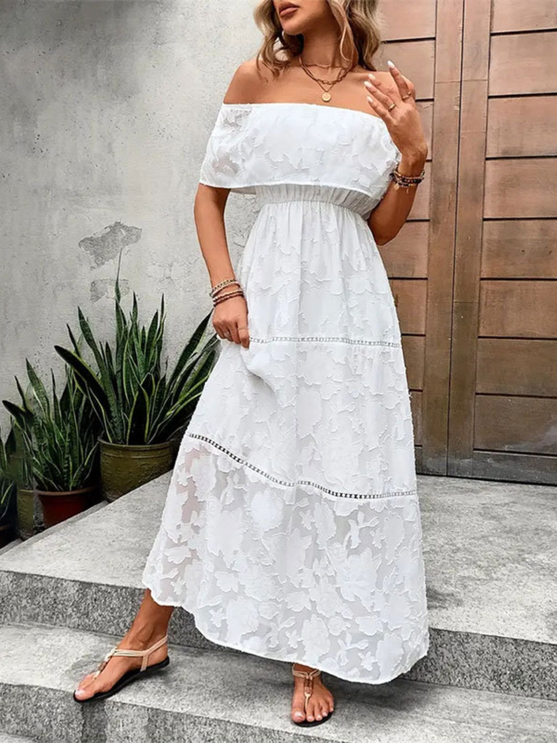 Robe Maxi Élégante à Épaules Dégagées pour l'Été