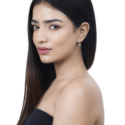 Pendientes de Esmeralda Zambiana y Diamante de 0.70 Quilates en Oro Amarillo de 14K