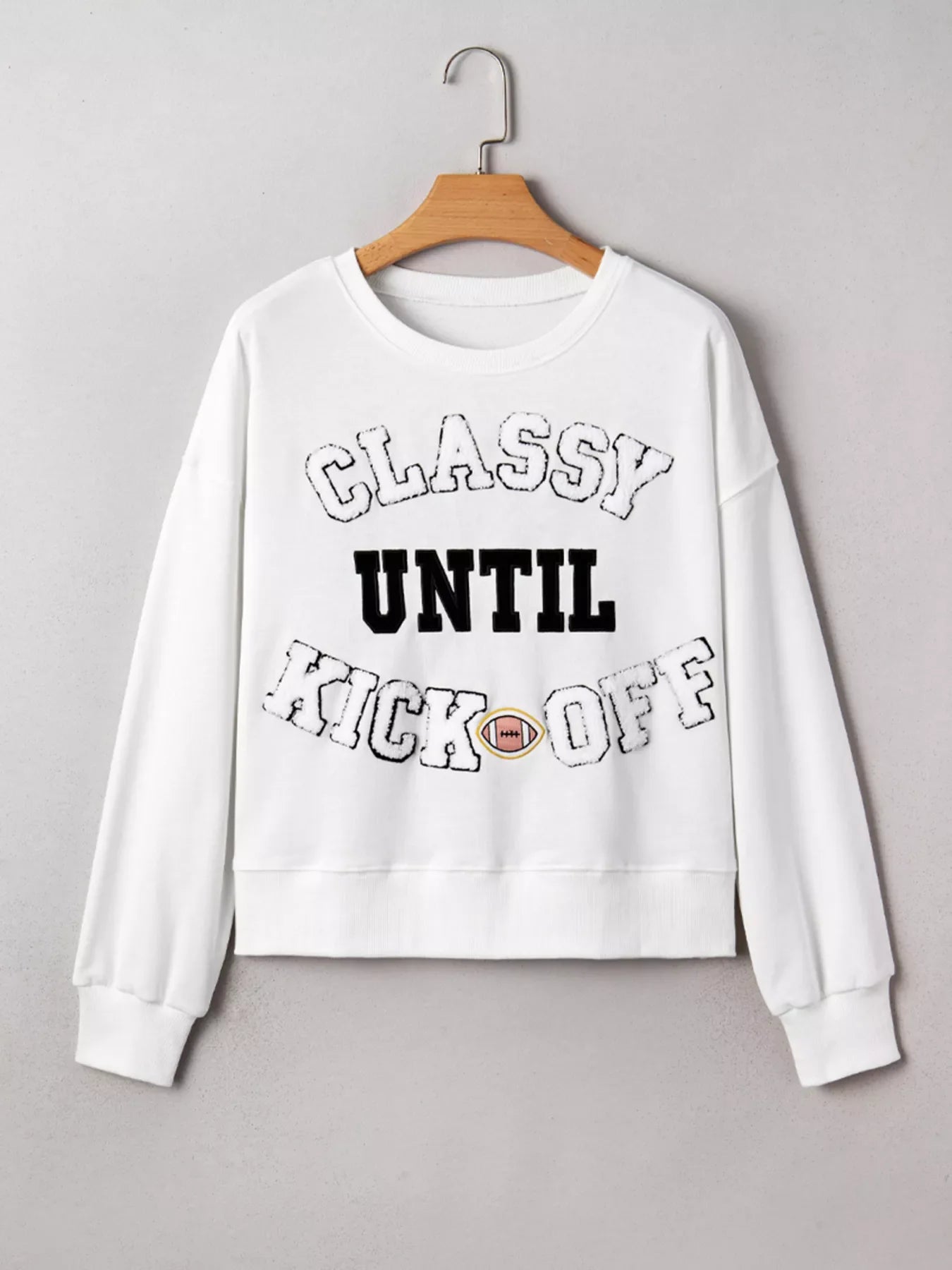 Sudadera suelta con parches de letras de felpa