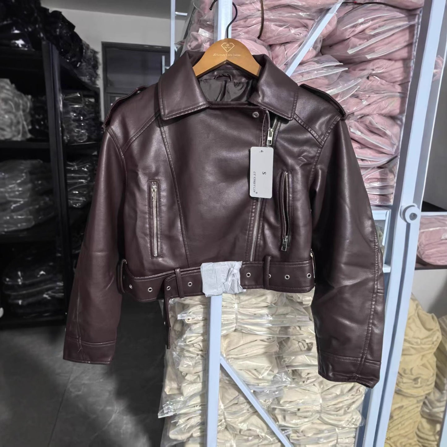 Chaqueta de moto corta con cinturón retro para mujer