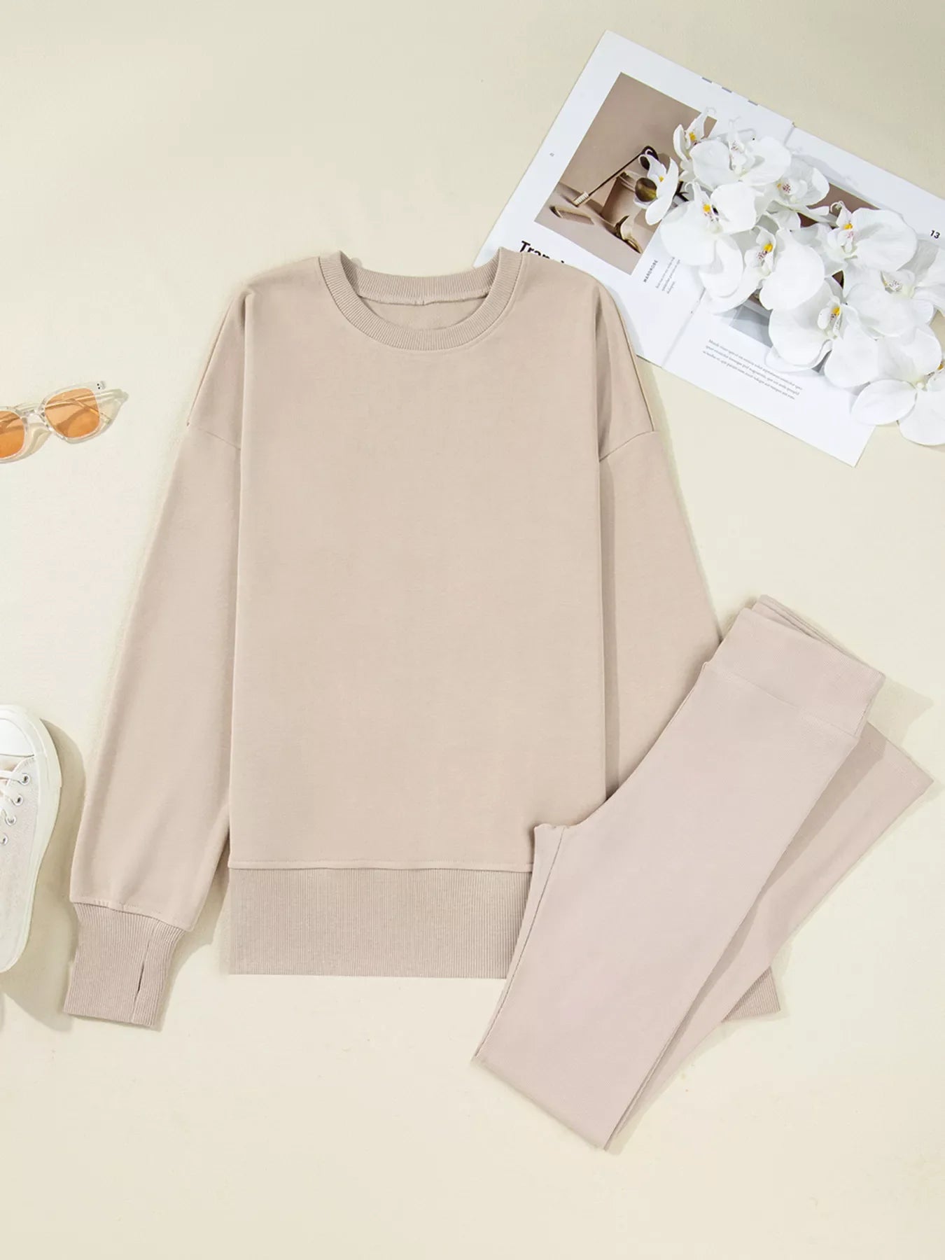 Conjunto de Sudadera Oversized con Abertura y Leggings Acanalados