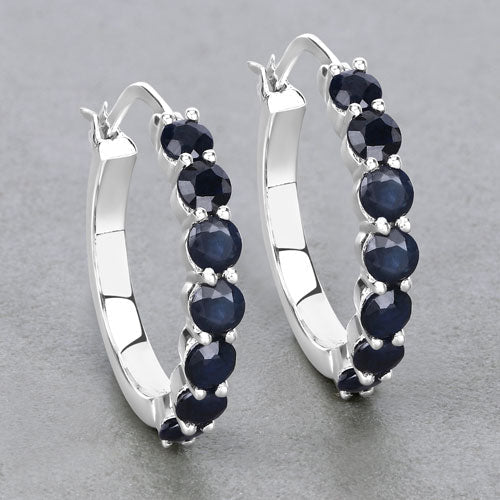 Pendientes de aro de zafiro azul de 2.66 quilates en plata esterlina