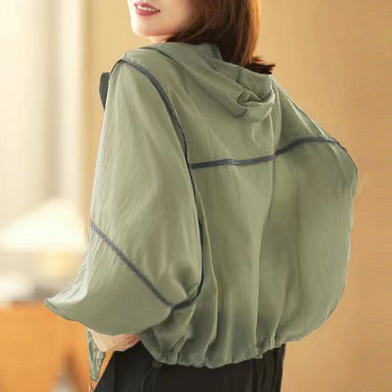 Loose-fitting Breathable Outdoor Windbreaker
