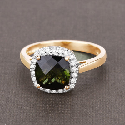 Anillo de 2.64 quilates de turmalina verde y diamante blanco en oro amarillo de 14 quilates