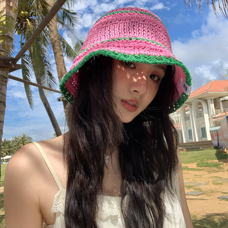 Chapeau seau en paille tissée assorti pour femmes